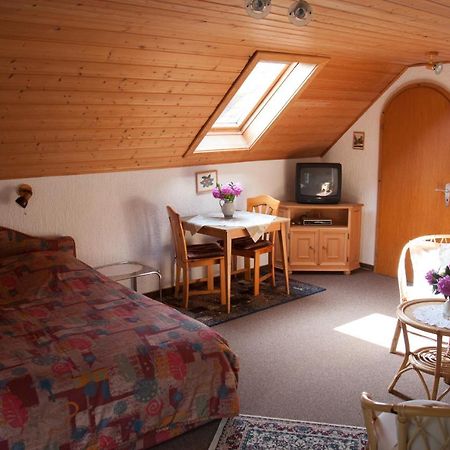 Haus Am Wald - Urlaub Am Nationalpark Lägenhet Langweiler  Exteriör bild